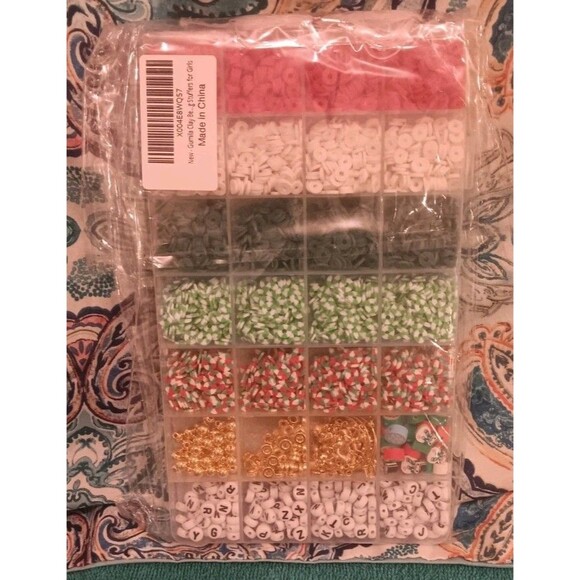 New Christmas Polymer Clay Bead Bracelets Kit - Picture 1 of 1